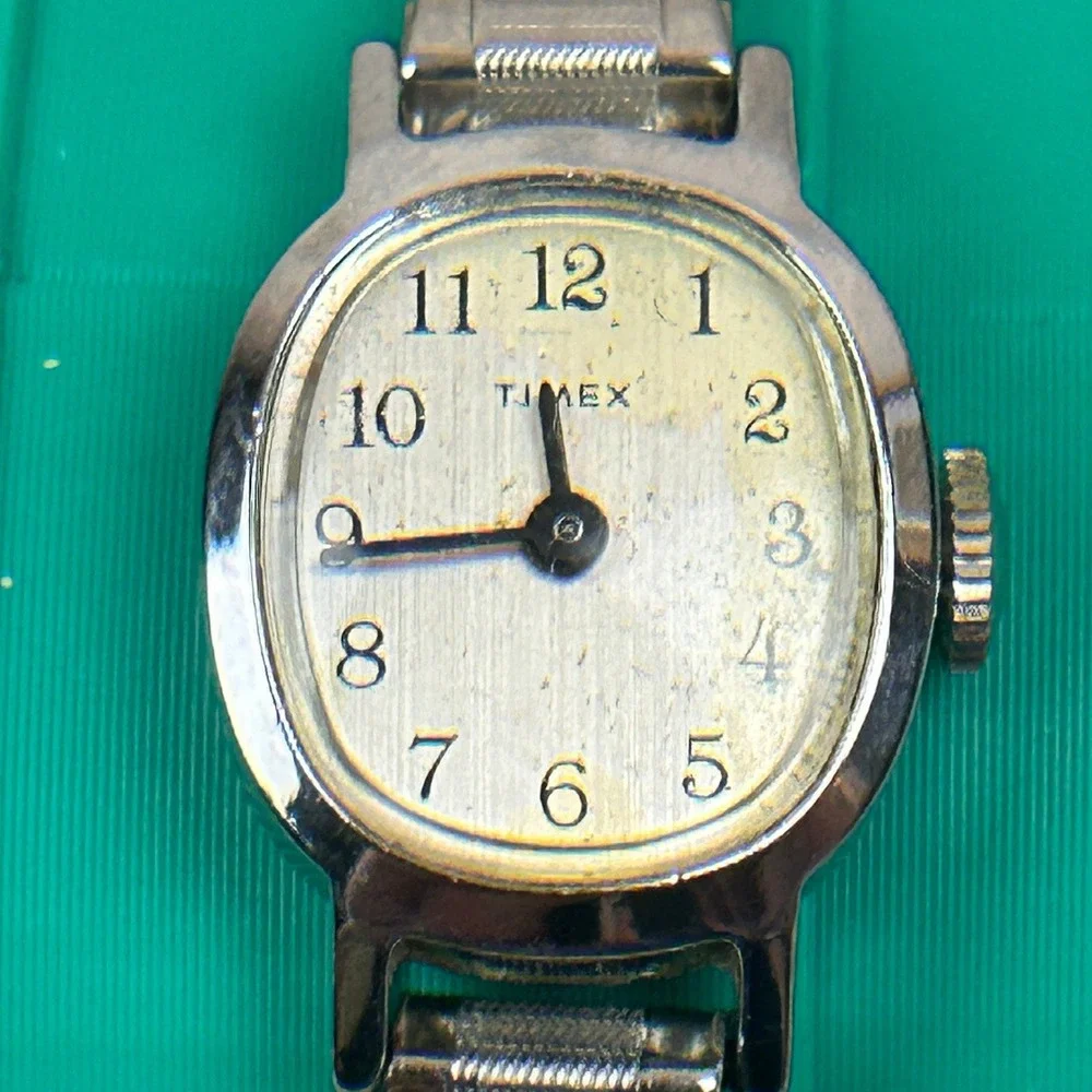 Vintage Timex Ladies Oval Watch Silver Tone Stainless Steel Mechanical Tested